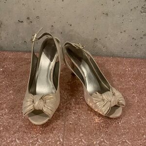 Mootsies Tootsies Satiny Gold Open Toe Sling Back Heels - Size 6.5